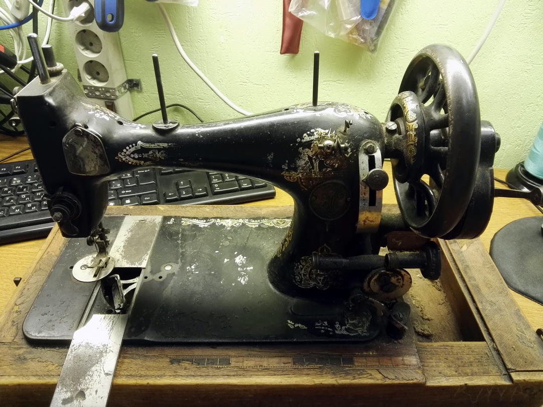 Как почистить швейную машинку. Как почистить промышленную швейную машинку. Ремонт швейных машин в Саранске.